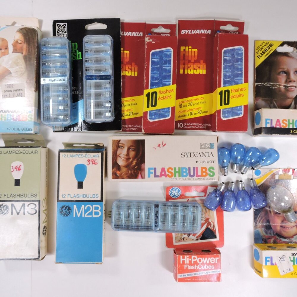 Lot of Mixed Camera NOS Flash Bulbs - Vintage Camera Photography - 130+ Flashes